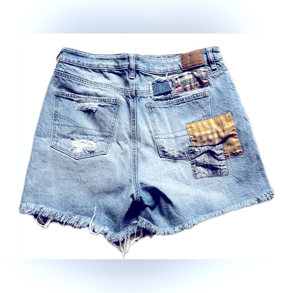 High-Waisted Denim Patch Shorts- American Eagle Outfitters Size 6 - Picture 2 of 6